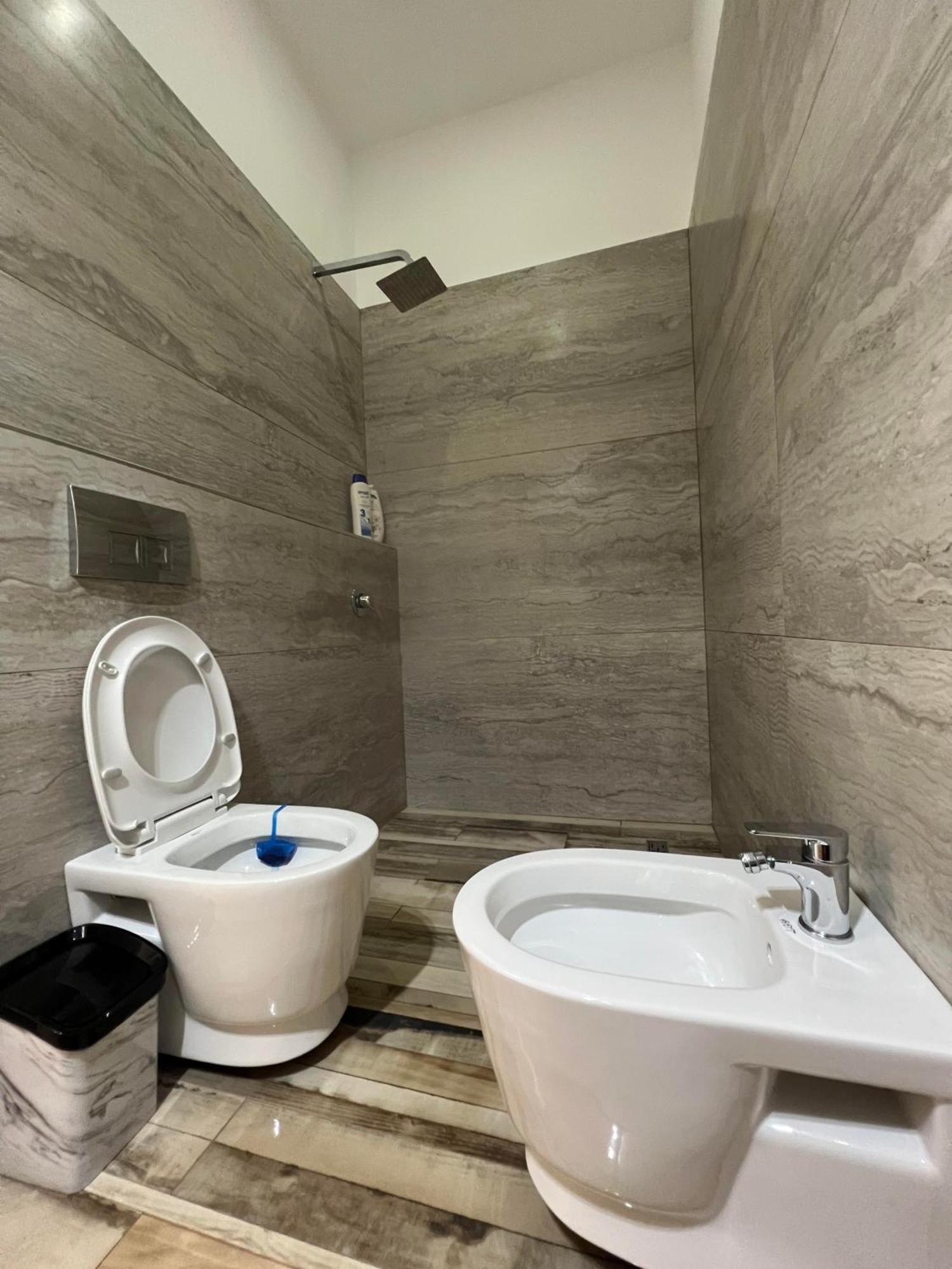 Guest Room Angolo Toscano Vlorë Habitación foto