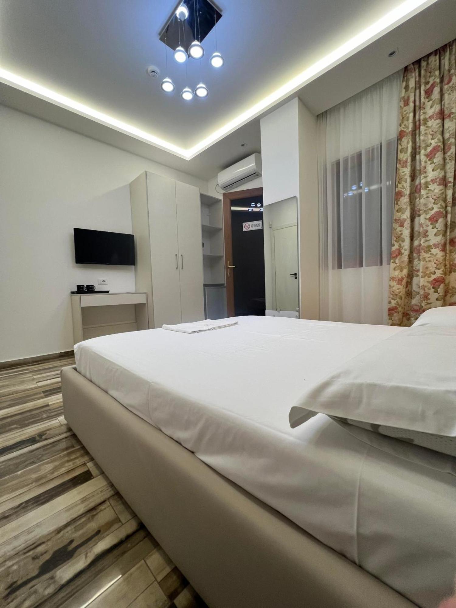 Guest Room Angolo Toscano Vlorë Habitación foto